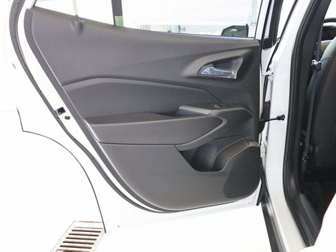 New 2026 Chevrolet Trax LT w/ LT Convenience Package image 23