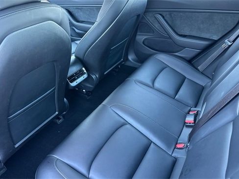 Used 2018 Tesla Model 3 Long Range image 12
