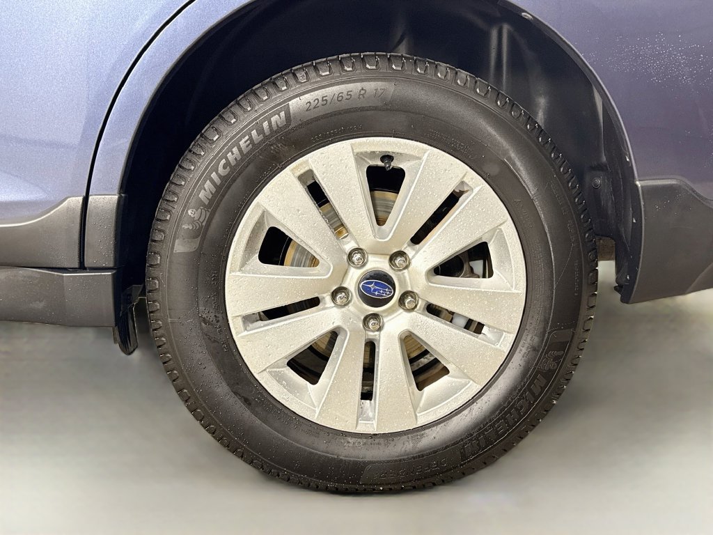 Used 2017 Subaru Outback 2.5i Premium AWD/4WD image 32