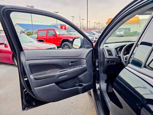 Used 2024 Mitsubishi Outlander Sport LE image 26