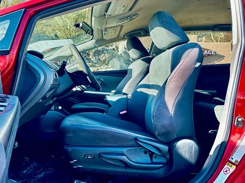 Used 2012 Toyota Prius V Two image 10