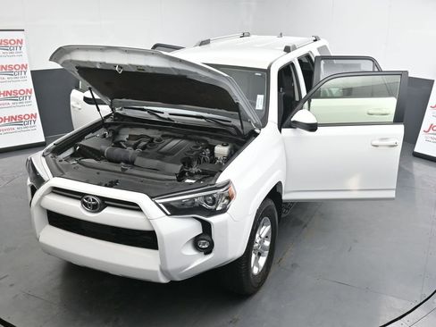 Used 2024 Toyota 4Runner SR5 image 40