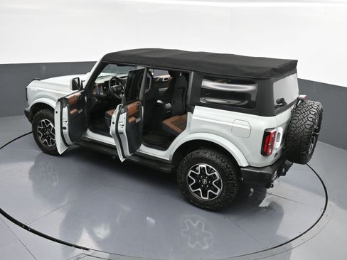 Used 2022 Ford Bronco Outer Banks image 41