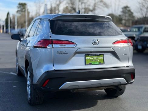 Used 2022 Toyota Corolla Cross L image 3