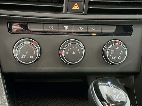 Used 2024 Volkswagen Jetta S image 25