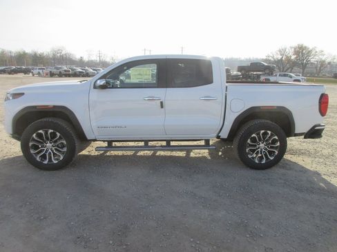 New 2026 GMC Canyon Denali image 9