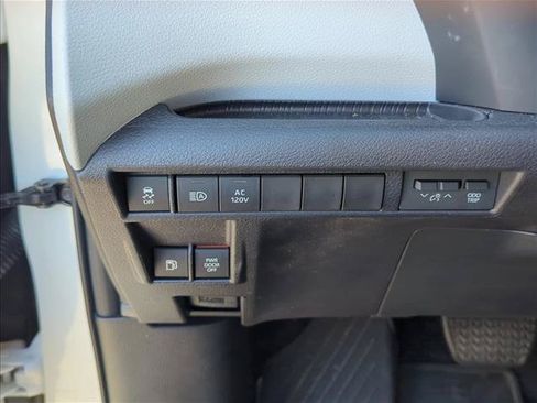 Used 2025 Toyota Sienna XLE w/ XLE Plus Package FWD image 10
