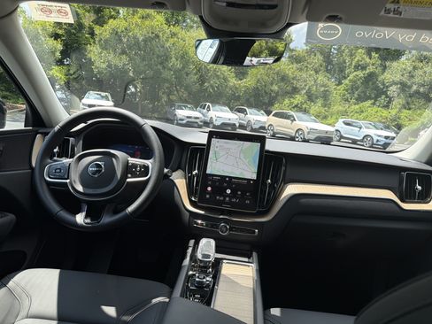 Certified 2026 Volvo XC60 B5 Plus AWD/4WD image 30