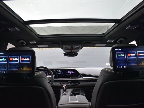 Certified 2023 Cadillac Escalade V w/ LPO, ONYX Package image 28