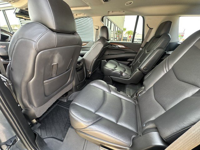 Used 2020 Cadillac Escalade Premium Luxury AWD/4WD image 14