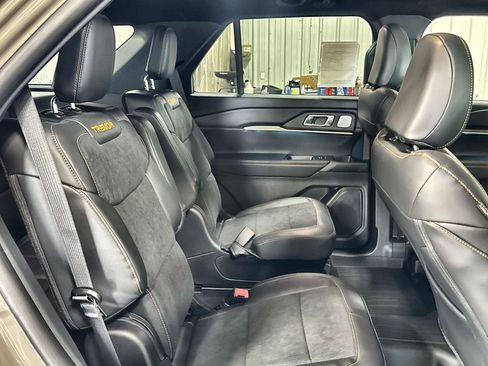 New 2026 Ford Explorer Tremor w/ Tremor Ultimate Package AWD/4WD image 32