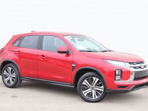 Used 2020 Mitsubishi Outlander Sport ES image 1