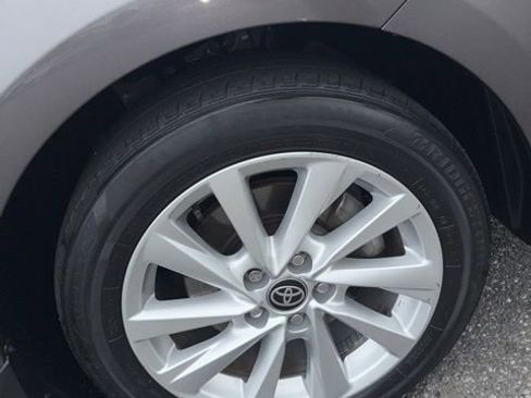 Certified 2023 Toyota Camry LE FWD image 3