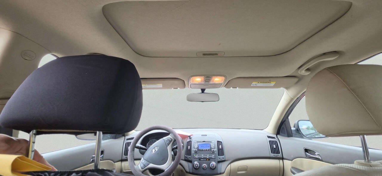 Used 2011 Hyundai Elantra FWD image 9
