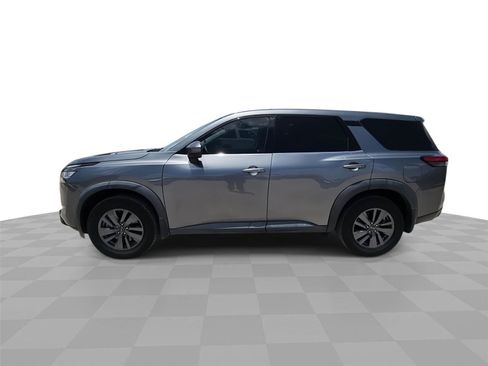 Used 2022 Nissan Pathfinder S FWD image 5