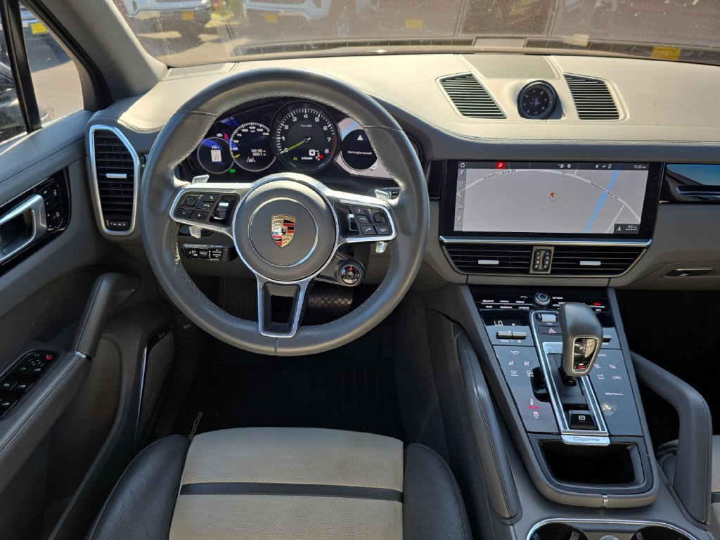 Used 2019 Porsche Cayenne E-Hybrid AWD/4WD image 16