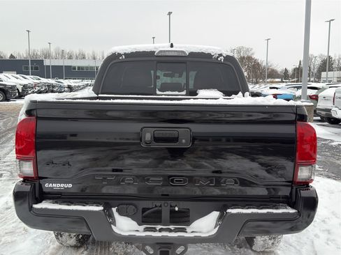 Used 2023 Toyota Tacoma SR image 7