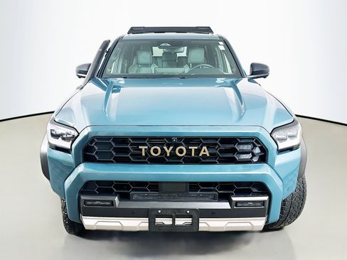 Used 2025 Toyota 4Runner Trailhunter image 2