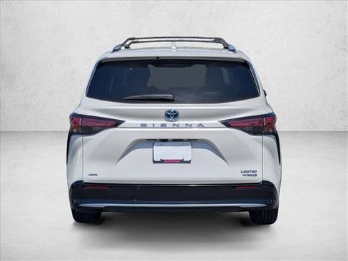 Used 2021 Toyota Sienna Limited AWD/4WD image 7