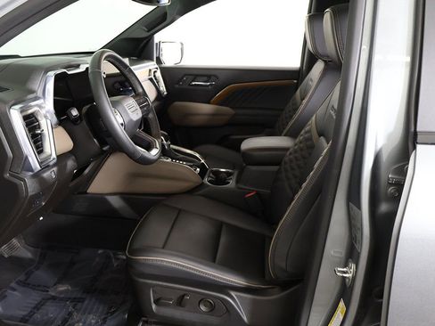 Used 2023 GMC Canyon Denali image 34