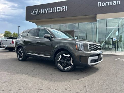 Used 2025 Kia Telluride S AWD/4WD image 5