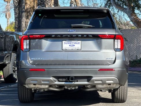 New 2026 Ford Explorer Active w/ Active Comfort Package image 13