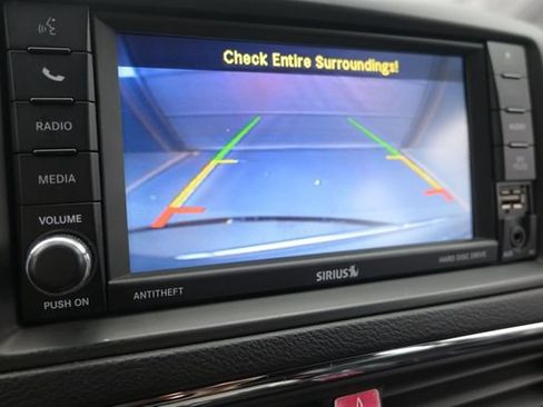 Used 2018 Dodge Grand Caravan SXT FWD image 35