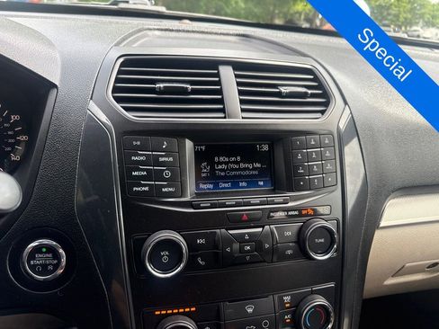 Used 2018 Ford Explorer XLT FWD image 11