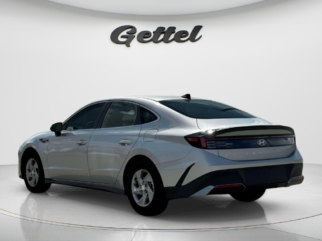 Certified 2025 Hyundai Sonata SE FWD image 5