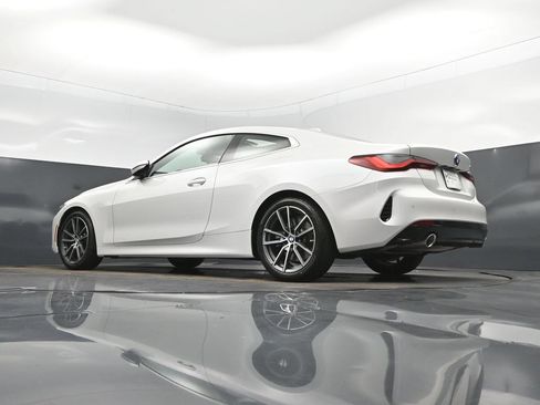 Used 2024 BMW 430i Coupe w/ Convenience Package RWD image 40