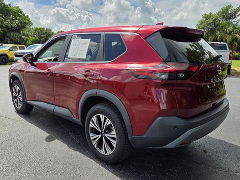 Used 2023 Nissan Rogue SV FWD image 3