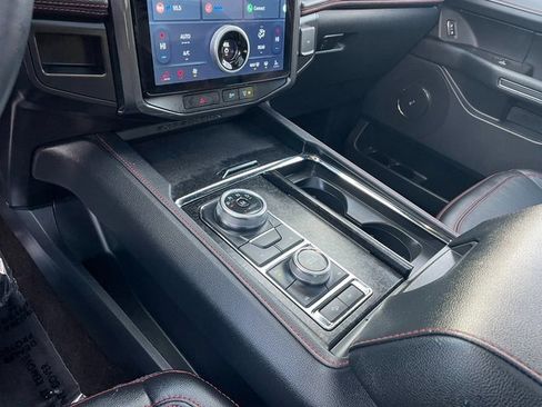 Certified 2022 Ford Expedition Limited image 28