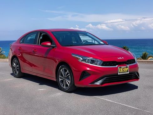 Used 2024 Kia Forte LXS FWD image 4