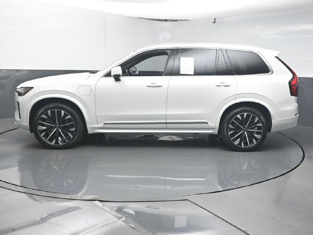 Used 2026 Volvo XC90 T8 Plus w/ Protection Package Premier AWD/4WD image 5