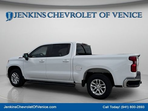 Used 2022 Chevrolet Silverado 1500 LT w/ Z71 Off-Road Package AWD/4WD image 7