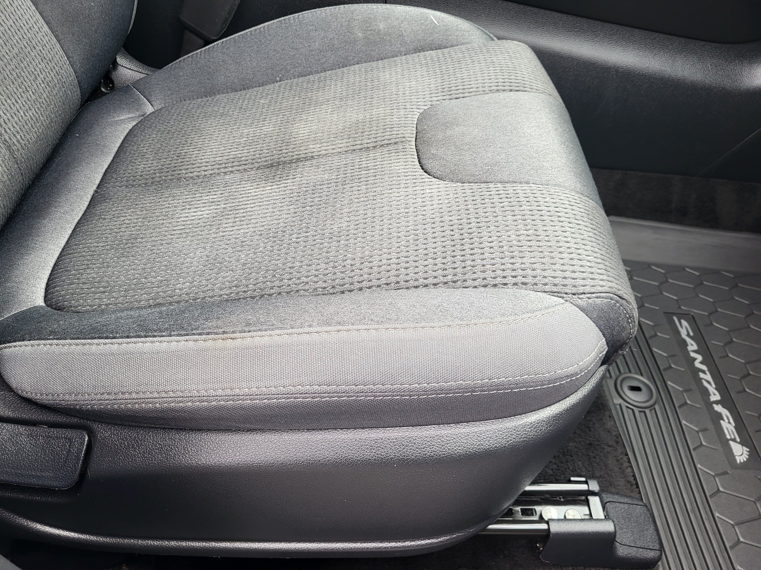 Used 2020 Hyundai Santa Fe SEL AWD/4WD image 16