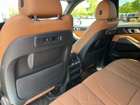 Used 2023 BMW X5 xDrive40i w/ Parking Assistance Package image 21