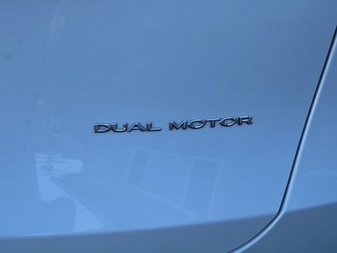 Used 2023 Tesla Model Y Long Range AWD/4WD image 9