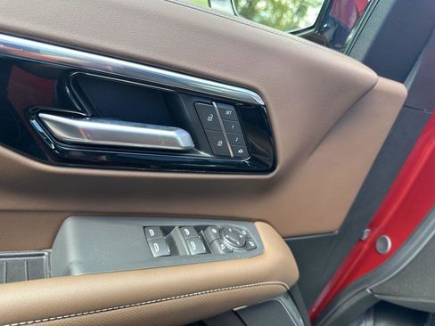 New 2026 Chevrolet Suburban High Country w/ Sun And Tow Package image 7