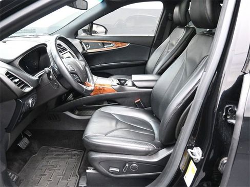 Used 2016 Lincoln MKX Reserve w/ Cargo Utility Package image 21