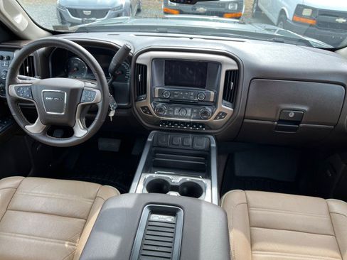Used 2018 GMC Sierra 2500 Denali w/ Duramax Plus Package image 28