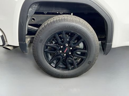Used 2025 GMC Sierra 1500 Elevation image 36