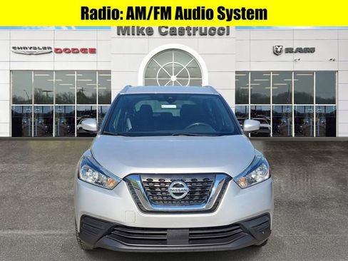 Used 2020 Nissan Kicks SV FWD image 2