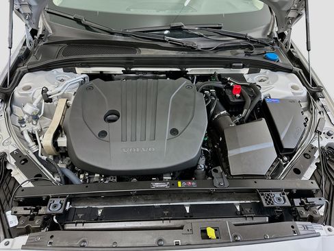 Used 2025 Volvo S60 B5 Core image 35