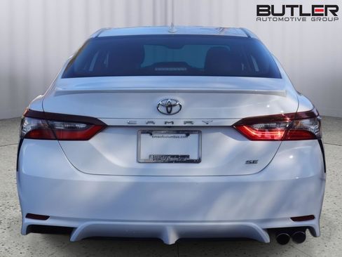 Used 2023 Toyota Camry SE image 6