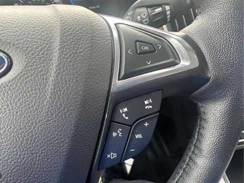 Used 2024 Ford Edge SEL image 16