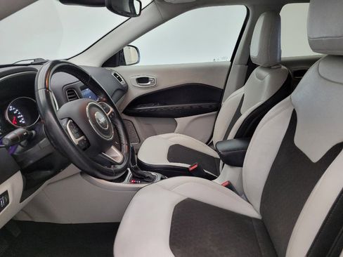 Used 2020 Jeep Compass Latitude FWD image 17
