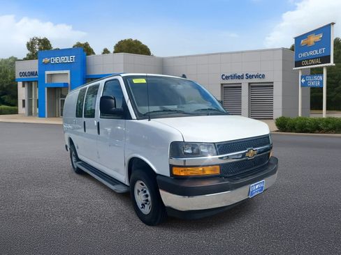 Used 2024 Chevrolet Express 2500 w/ Driver Convenience Package RWD image 2