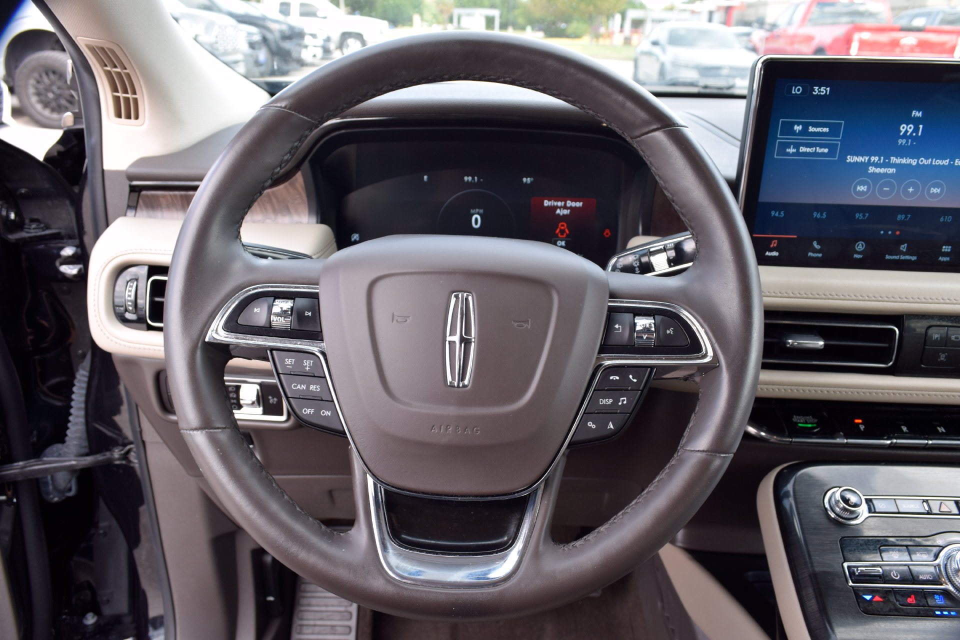 Used 2023 Lincoln Nautilus Reserve w/ Monochromatic Package AWD/4WD image 6