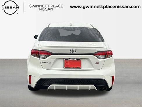Used 2021 Toyota Corolla SE image 6